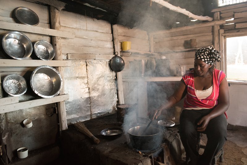 Smoky Kitchen Kimende Small.jpg